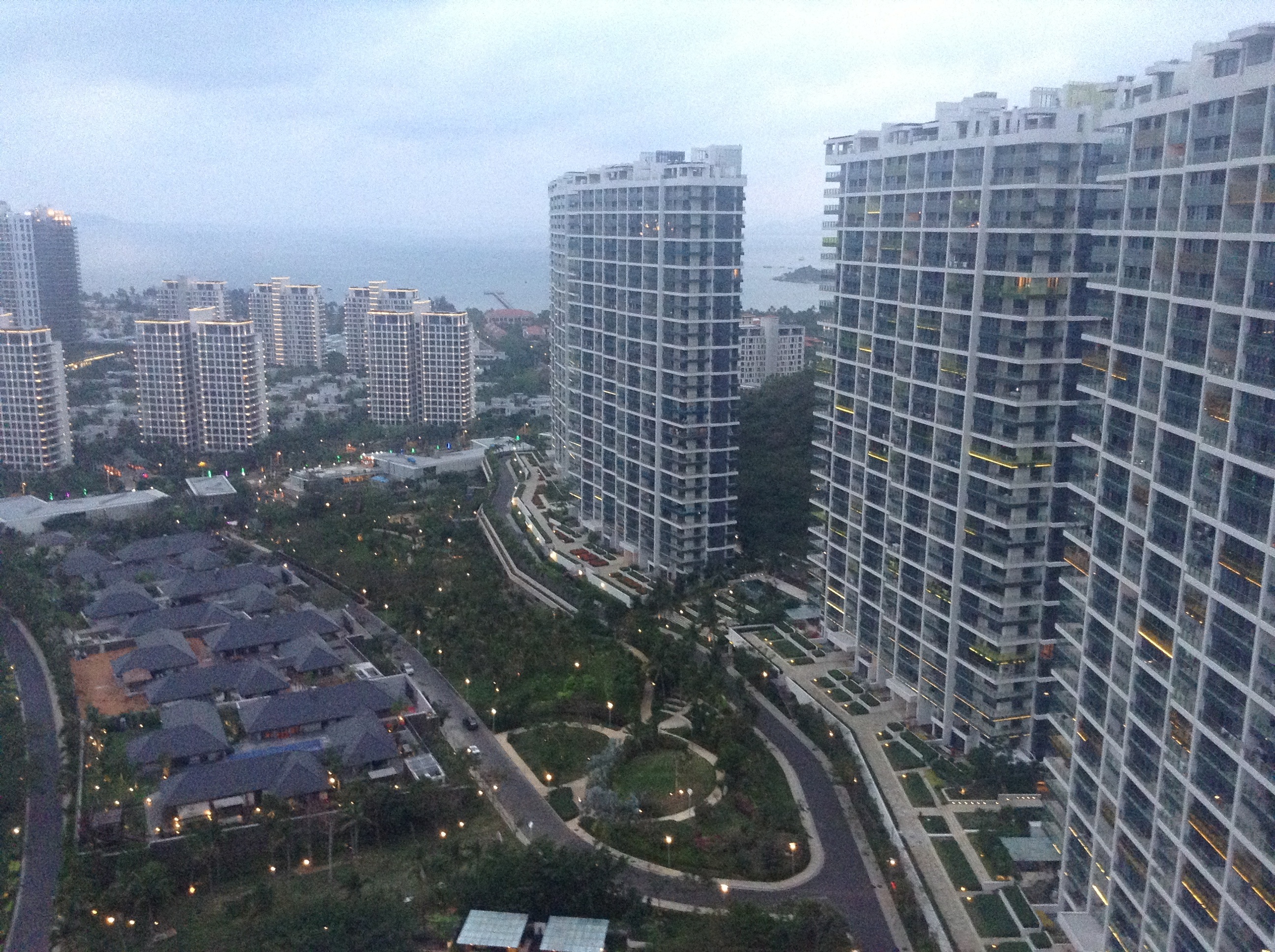 三亚半山半岛高空看海景 谢谢二级蠢猪买我们股票
