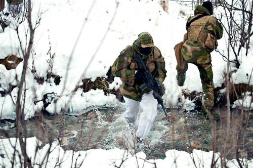 挪威士兵北极实弹射击_中原特钢(002423)股吧