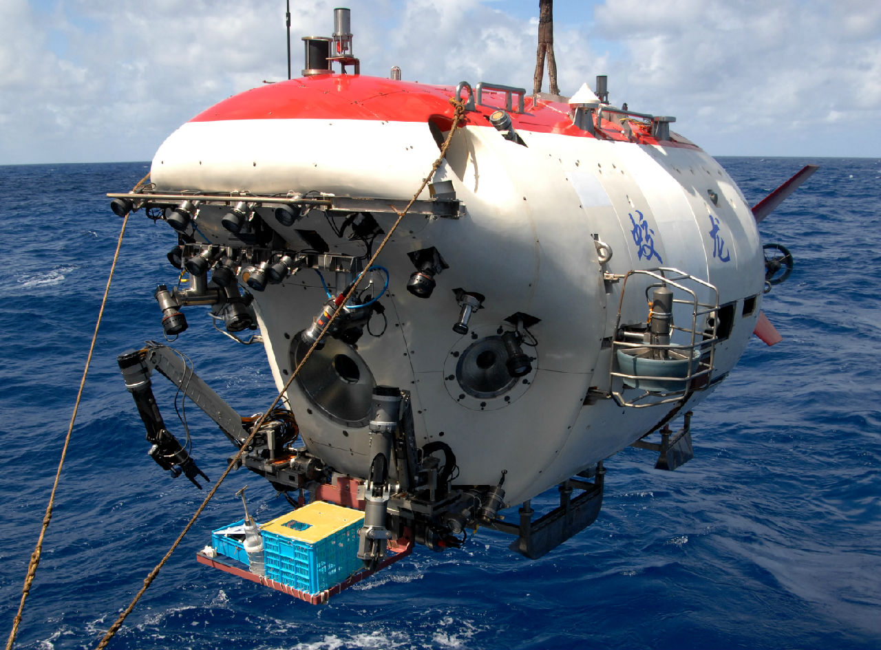 创造载人深潜世界纪录：“蛟龙”号“升级”，探秘深海更有“潜力”_观海新闻