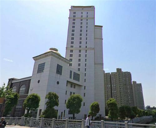 今天下午在无锡远近景拍的明慈医院建筑 感觉