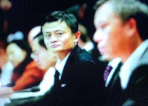 猜猜他们与快乐购的关系_快乐购(300413)股吧