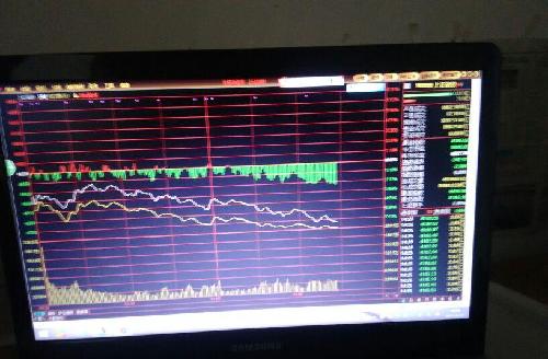 大盘跌多点,还正我的凤凰已经毛都没有了,不知