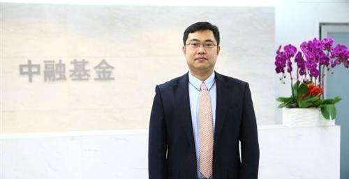 一带一路分级基金的基金经理,赵菲,长的怎么样