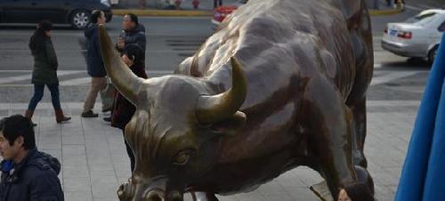 现在最好的操作股票方法是买入老三板后砸烂电