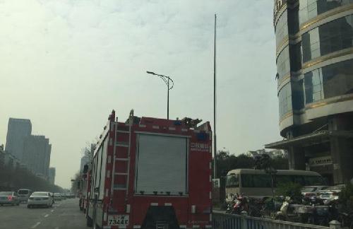 我希望中联能涨点我在杭州看很多中联的消防车