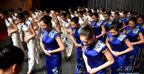 博鳌论坛礼仪小姐幕后训练_ 特变电工 ( 600089 