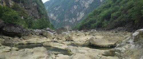 关岭多少人口_Death Toll Rises to 26 in SW China Landslide img src(2)