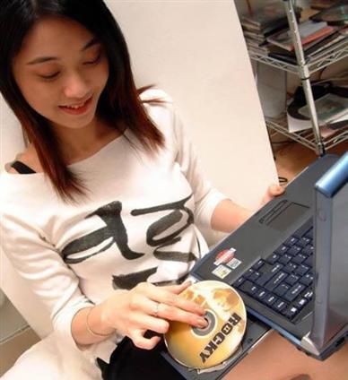 坚瑞消防今天又跌了,小妹的两只股票又涨了,告