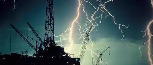 这个国家的货币崩盘了,离中国很近.--股市晴雨