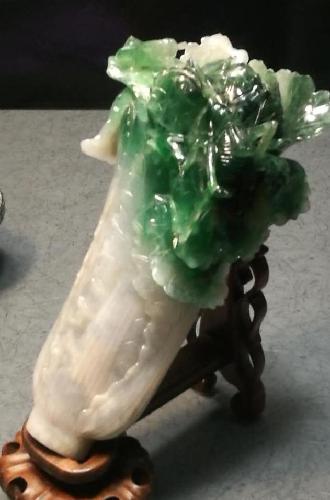 大雪压青松 青松挺且直 要知松高洁 待到雪化时