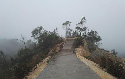 600108月线7连阴,不信你还不红?一大堆土地就