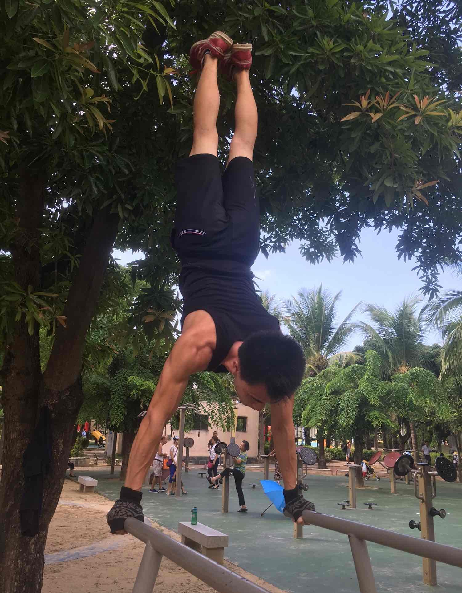 大家早上好!健康来自运动,生命来自己运动.祝大家周末