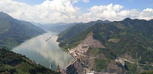 龙滩水库泄洪_桂冠电力(600236)股吧_东方财