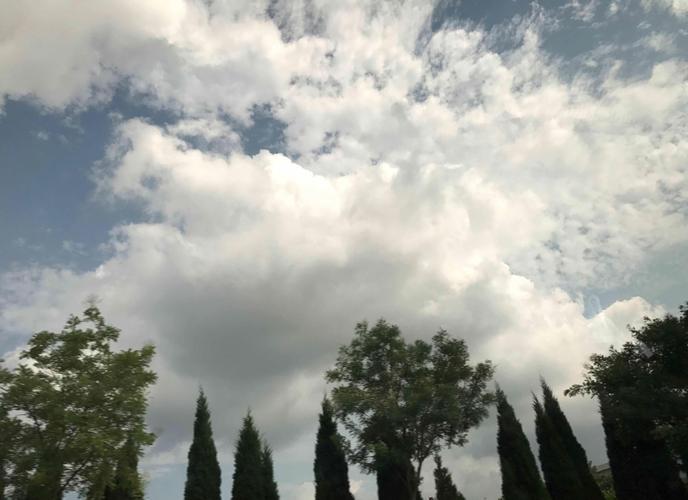 海润再不拉,会被散户吃光的。毕竟新能源大趋