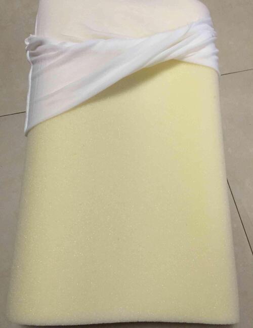 拆了看了下,就是块粗糙的海绵,怪不得股票跌成