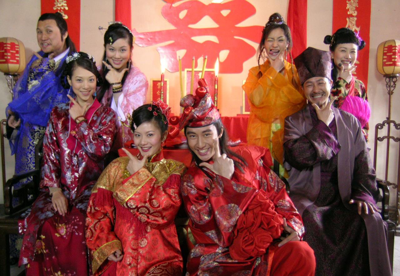 正文  《乘龙怪婿》系突破500集大关的广东情景喜剧,是一个表现广州