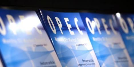 中国gdp增长率走势图_gdp年度化增长率(2)