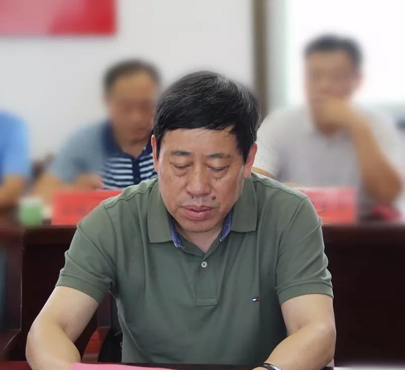 图/固镇县委副书记,县长朱琳主持