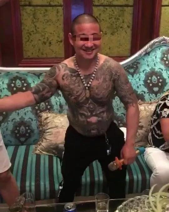 黑社会砍人残忍图片图片_纵览新闻