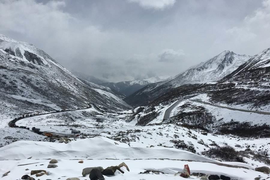 甘孜折多山大雪封山!上图