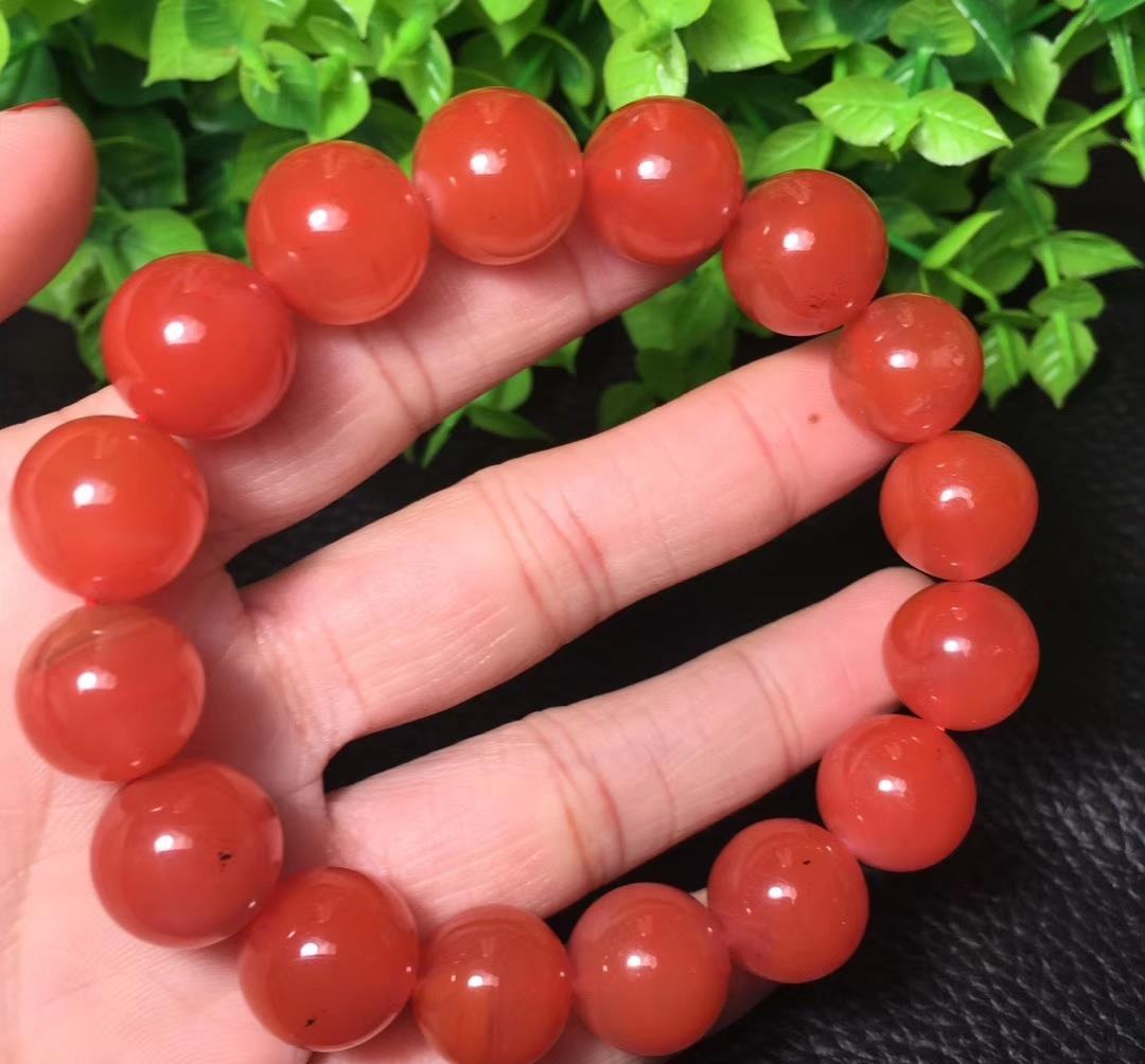 还是咱大凉山的南红颜色美!樱桃红.柿子红!每天都是红盘.