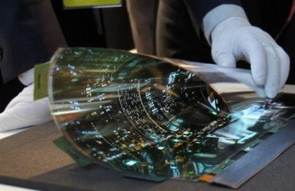 富士康暴增定单,新增比亚迪电子大单,柔性屏材料开始接单