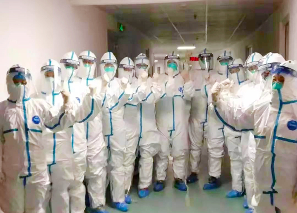 康美通城人民医院医护人员驻守一线抗击疫情
