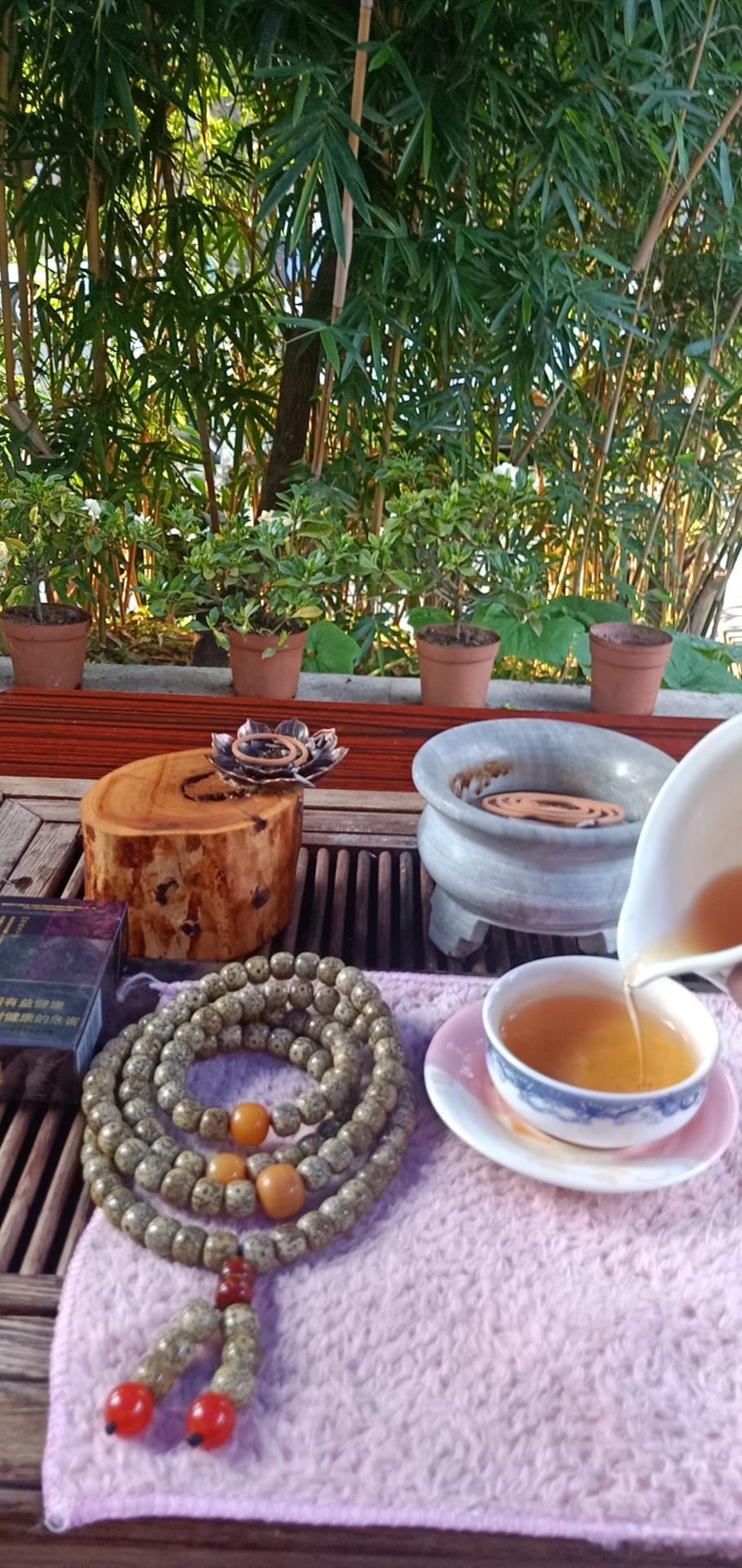 来!喝杯茶
