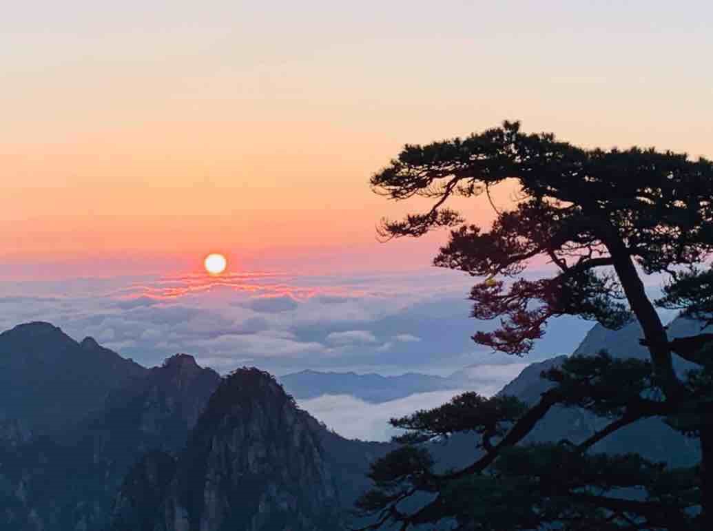 喜见黄山日出