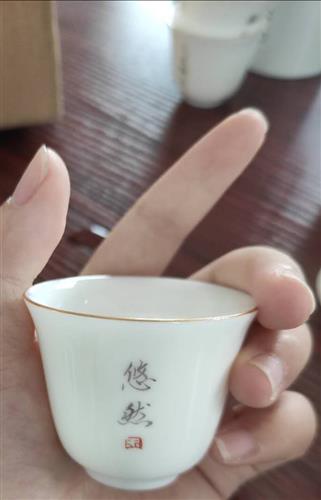一个茶杯猜成语_看图猜成语(3)