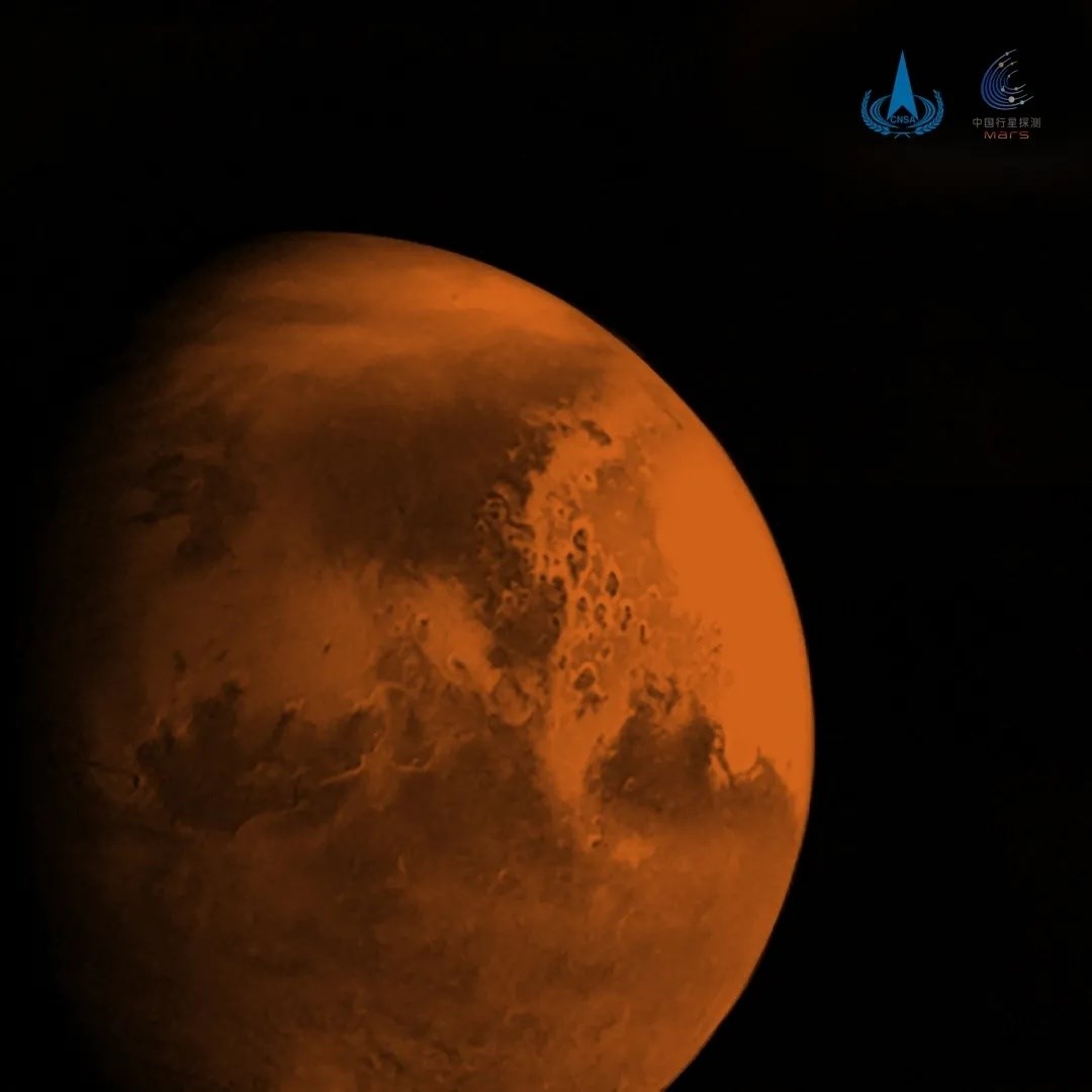 天问一号拍摄首幅火星图像2021年2月5日20时,天问一号