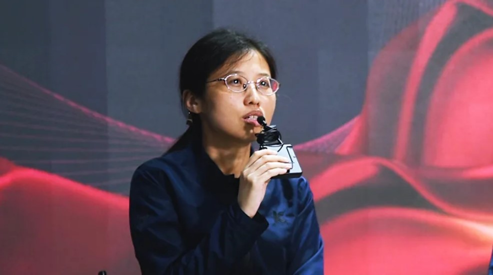 栾琳院长:其实对于智能业务来讲,最重要的是如何满足客户需求,如何