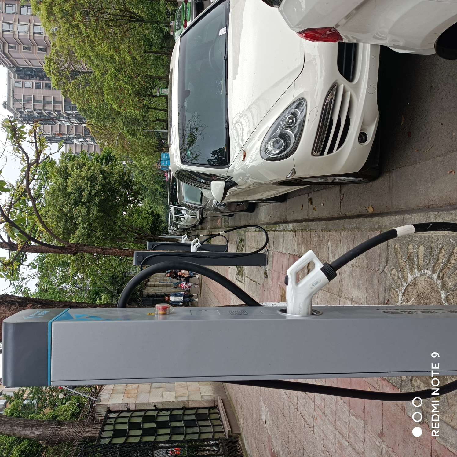 成都路边充电桩其它地方你见过吗