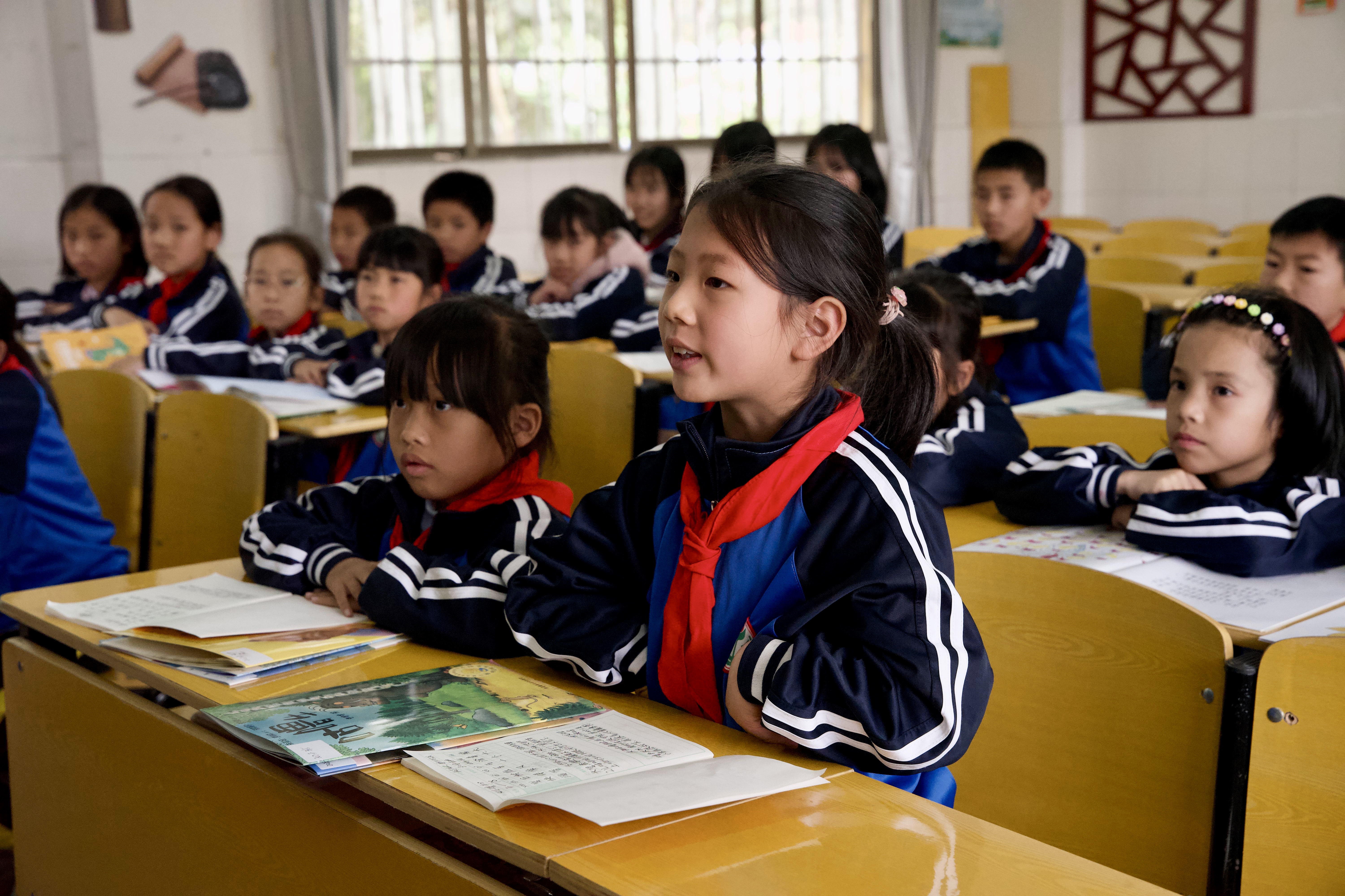 小赢公益再进寻乌小学畅想孩子们心中图书馆的模样