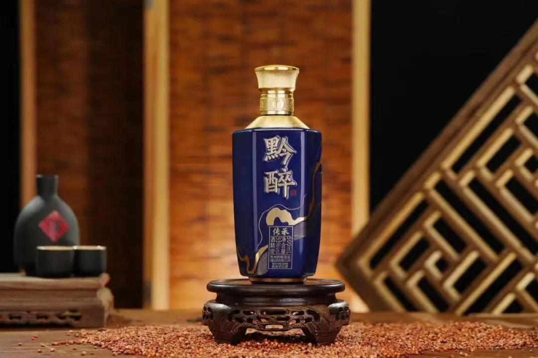 身处风光旖丽的贵州,黔醉酒业希望以令"贵人自醉"的好酱酒敬献世人,这