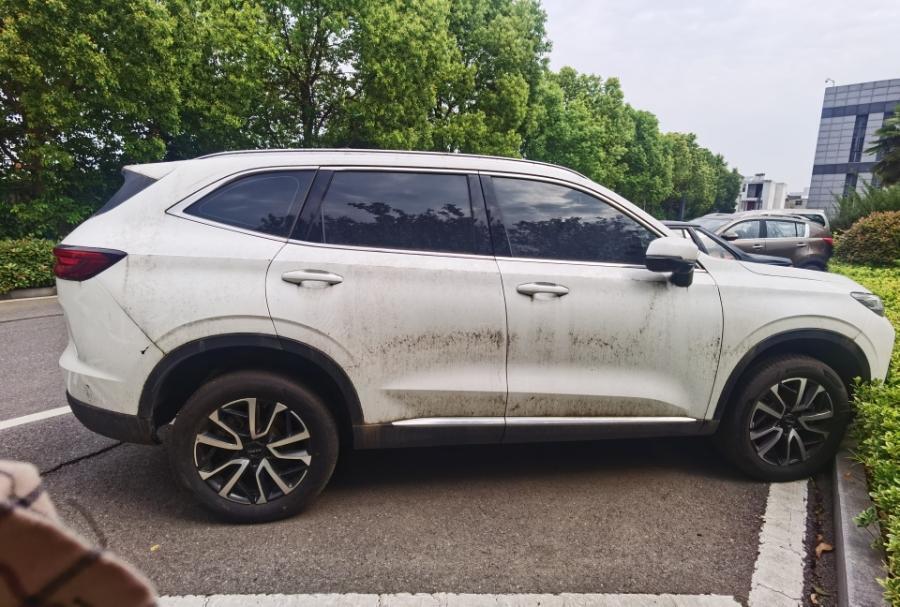 安徽省淮南市一辆哈弗牌小型普通客车将以6万起拍