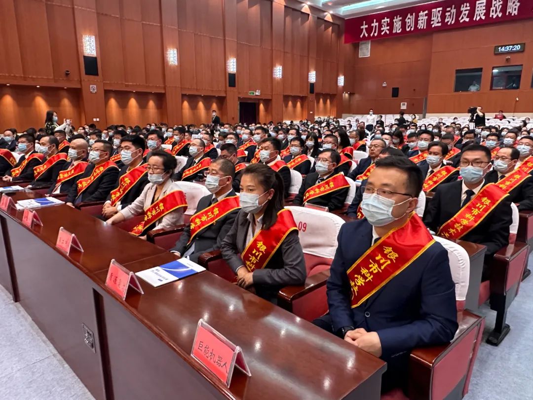 喜报沃福百瑞董事长潘泰安被授予科学技术工作先进个人称号