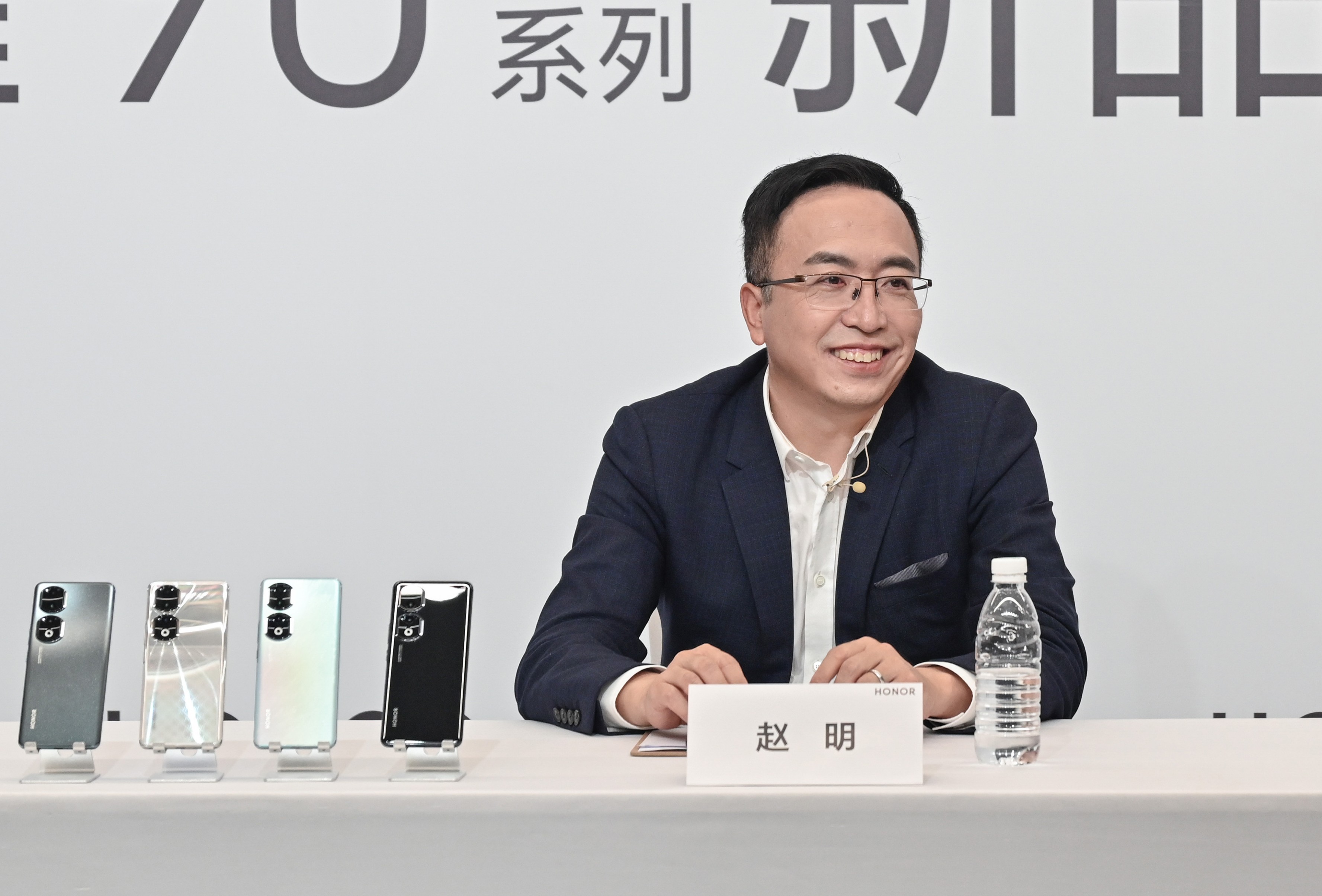 618手机厂商杀疯了荣耀ceo赵明没有创新的产品大家不会买单