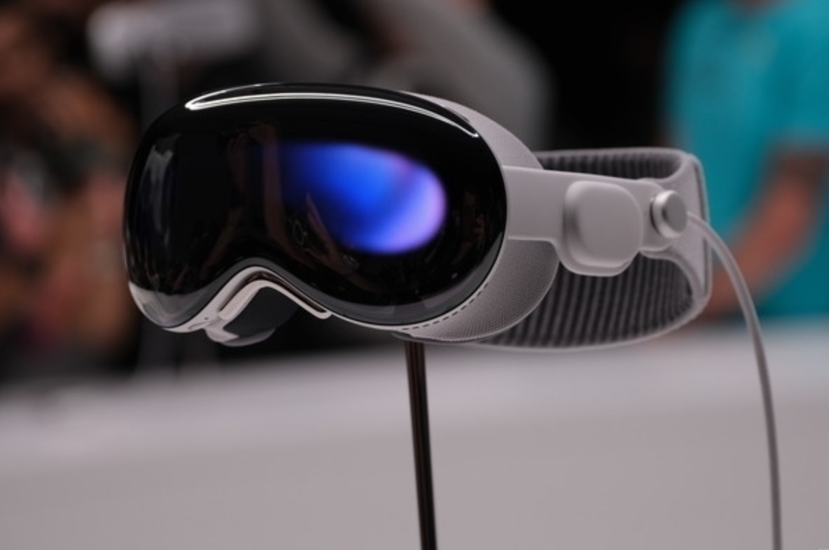 角度刁钻扎克伯格不看好苹果visionpro头显