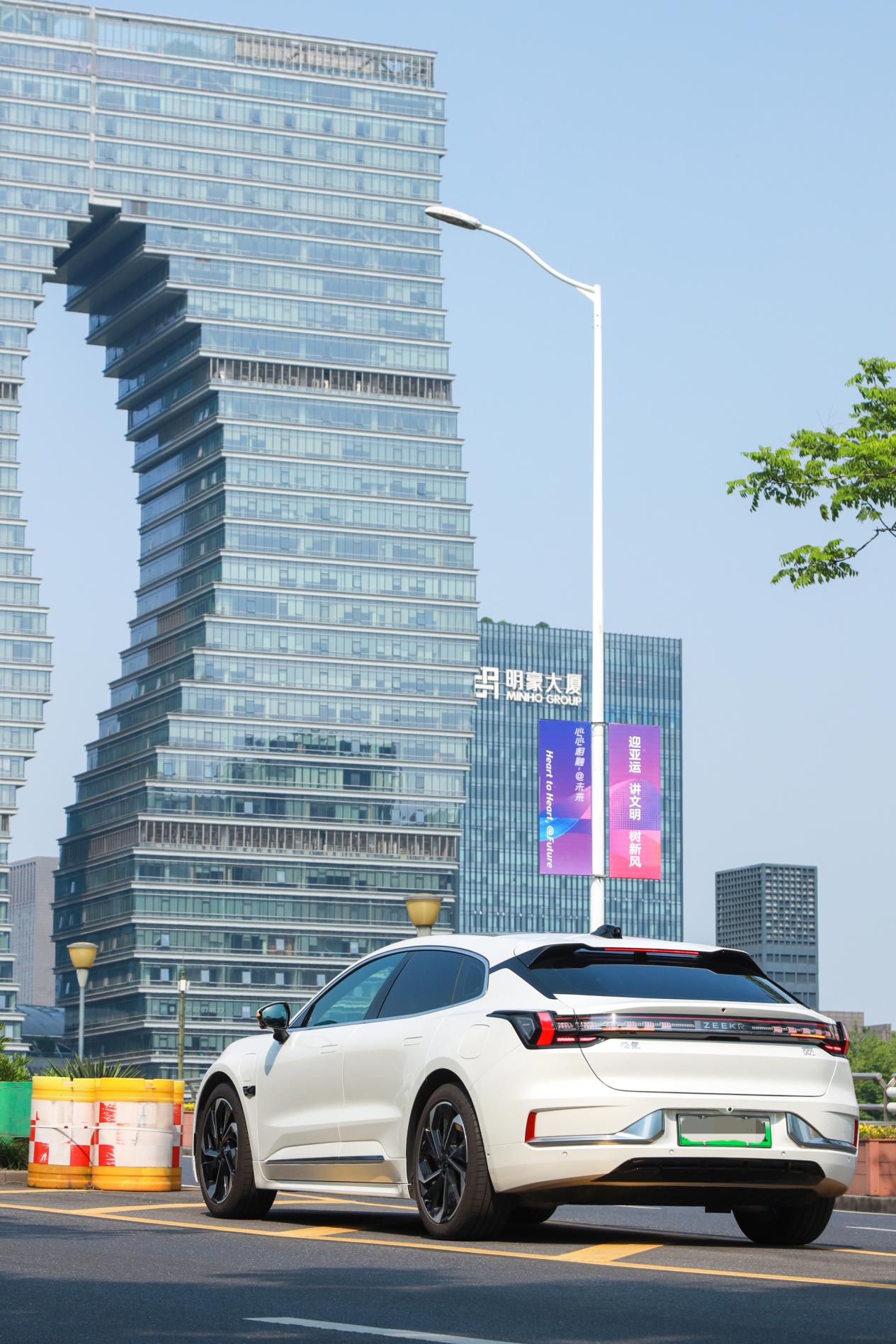 新能源汽车看极氪杭州地标建筑看极氪大厦