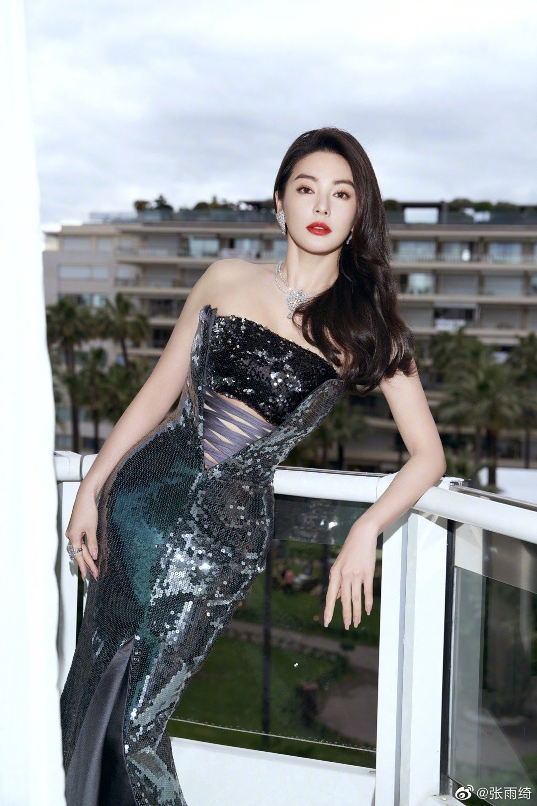 张雨绮维权服饰公司胜诉获赔8万_财富号_东方财富网