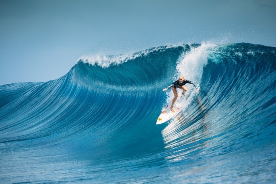 body glove赞助现役冲浪运动员tatiana weston-webb科罗娜诞生于