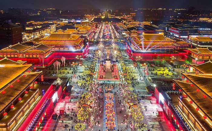 大唐不夜城全景;供图:大唐不夜城2019年,西安接待海内外游客突破3亿