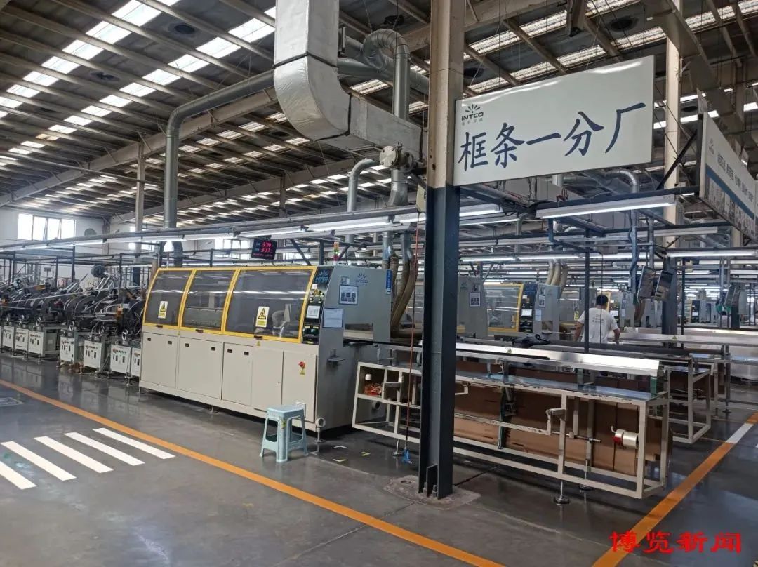 要闻淄博日报专访英科再生让白色废品变艺术用品