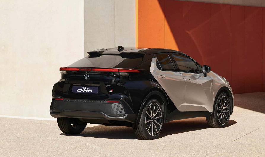 2024款插混丰田chr曝光纯电续航65公里