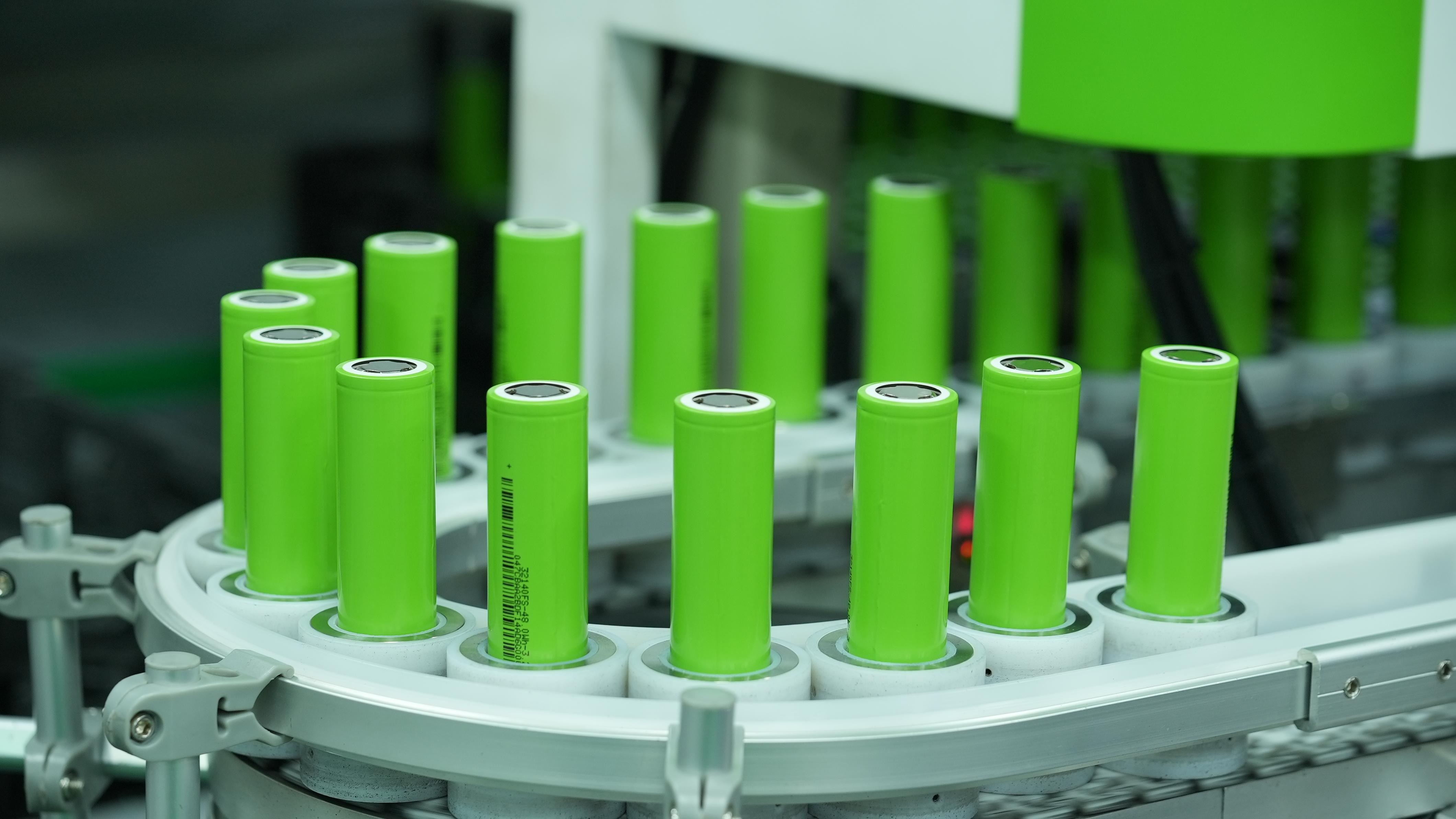 面对钠离子电池在充放电过程中更易产气,导致电池循环失效的行业困境