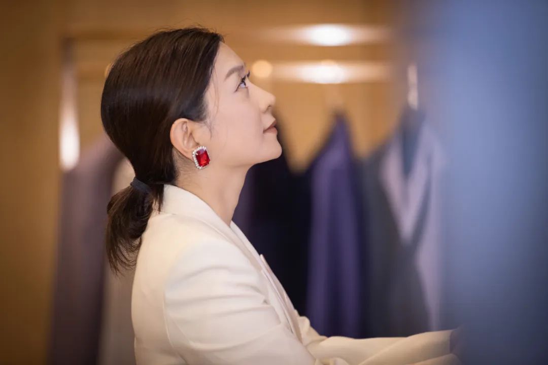 张蕴蓝欢迎来到企业大小姐的真实世界