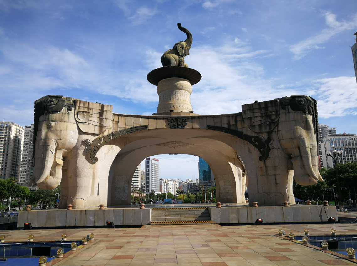 南宁金湖广场为何游人越来越少