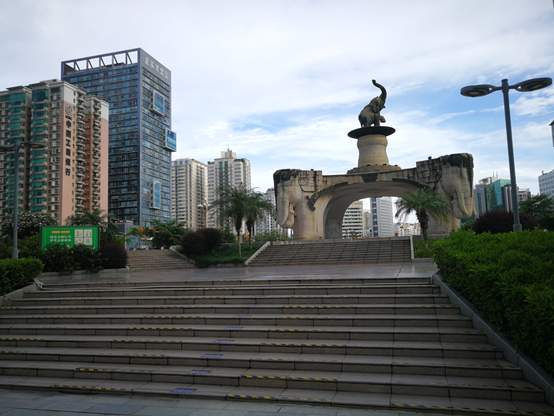 南宁金湖广场为何游人越来越少