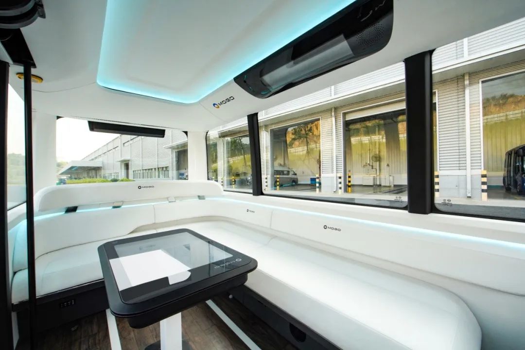 金龙汽车金旅驰睿自动驾驶小巴带你去看大运会